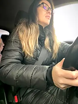 Snapshot of HotXMom chatting on 12/05/25, 06:56 HotXMom online show from 12/05/25, 06:56