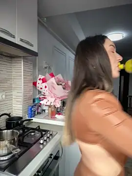 HotXMom online show from 03/05/26, 07:38