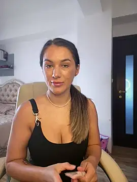 HotXMom online show from 07/15/26, 05:58