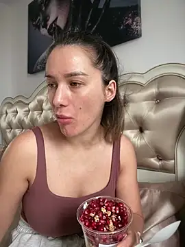 HotXMom online show from 06/15/26, 06:57