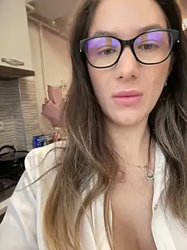 HotXMom online show from 02/05/26, 07:15