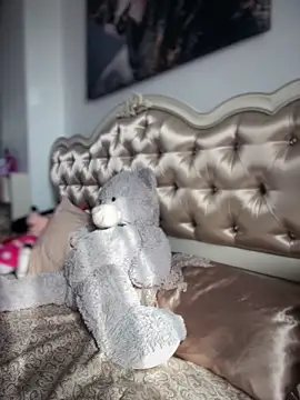 HotXMom online show from 03/25/26, 07:08