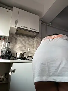 HotXMom online show from 03/04/26, 07:27