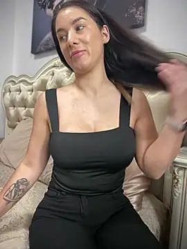 HotXMom online show from 06/03/26, 06:25