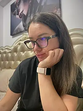 HotXMom online show from 06/12/26, 06:22