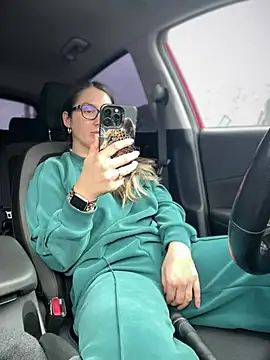 HotXMom online show from 03/27/26, 08:26