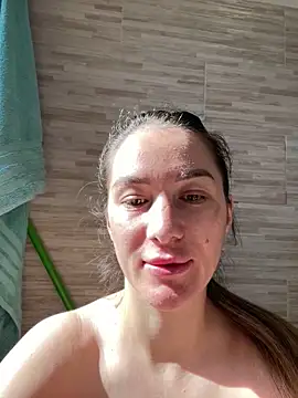 HotXMom online show from 05/04/26, 06:49