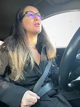 HotXMom online show from 04/11/26, 04:53