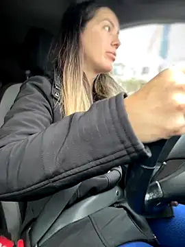 Snapshot of HotXMom chatting on 11/07/25, 06:51 HotXMom online show from 11/07/25, 06:51