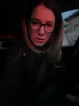 HotXMom online show from 03/11/25, 04:19