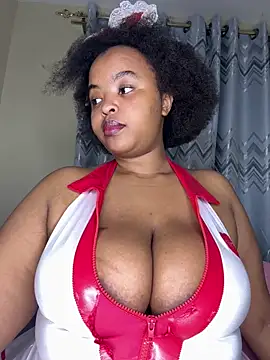 Snapshot of Linahlove chatting on 05/31/26, 08:20 Linahlove online show from 05/31/26, 08:20