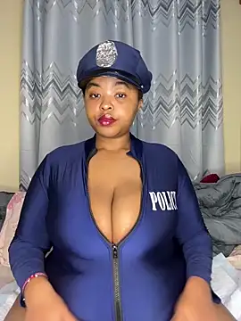 Snapshot of Linahlove chatting on 02/25/26, 10:09 Linahlove online show from 02/25/26, 10:09