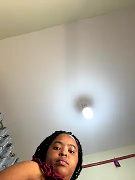 Linahlove online show from 11/19/25, 03:45