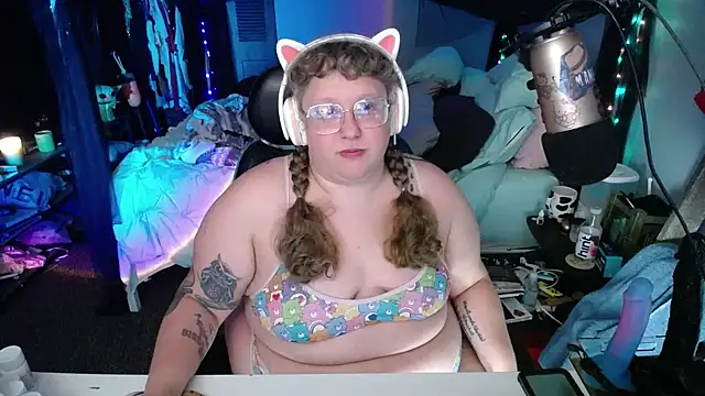 FatVeronica online show from 01/12/25, 06:17