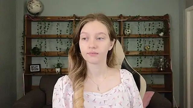 Ksuhesa online show from 12/19/25, 01:09