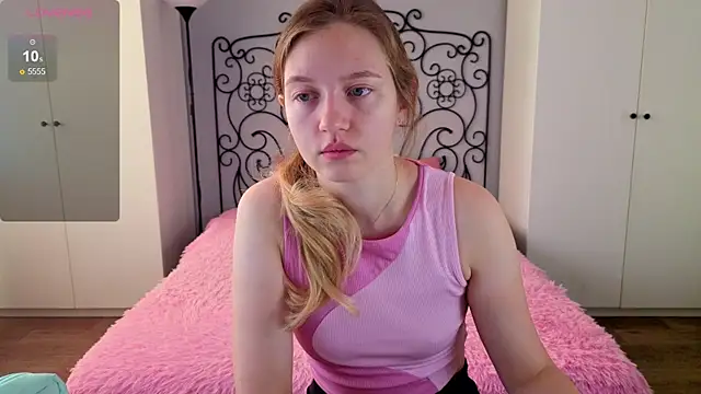 Ksuhesa online show from 10/19/25, 02:03