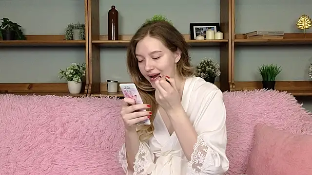 Ksuhesa online show from 12/05/25, 01:16