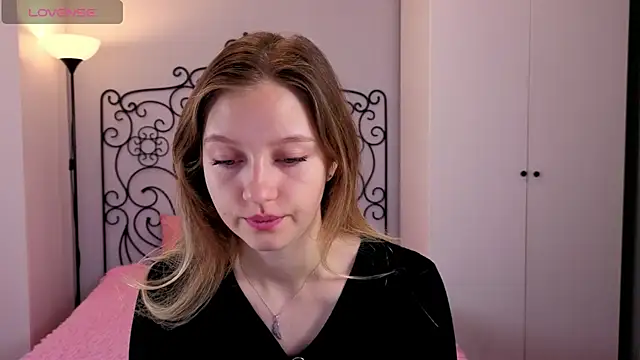 Ksuhesa online show from 11/02/25, 02:05