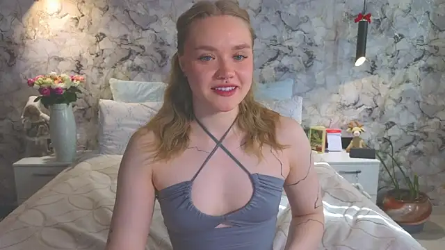 Aurora Golden1 online show from 04/15/26, 02:28