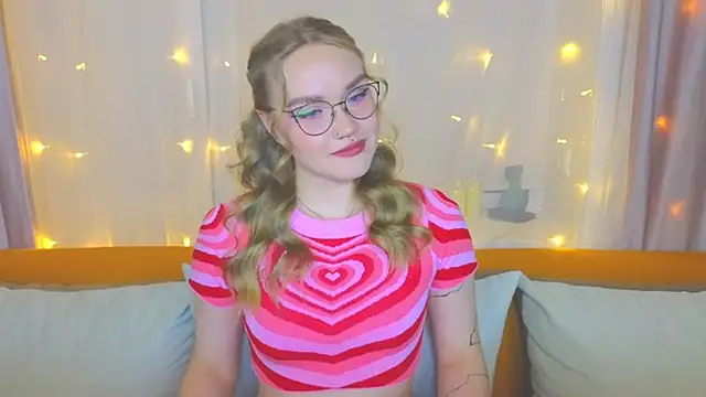 Aurora Golden1 online show from 03/18/25, 07:12