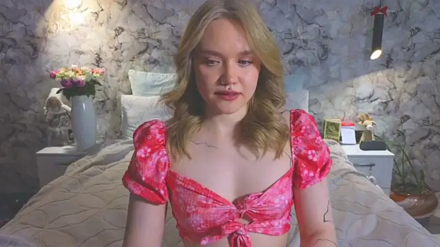 Aurora Golden1 online show from 04/16/26, 05:19