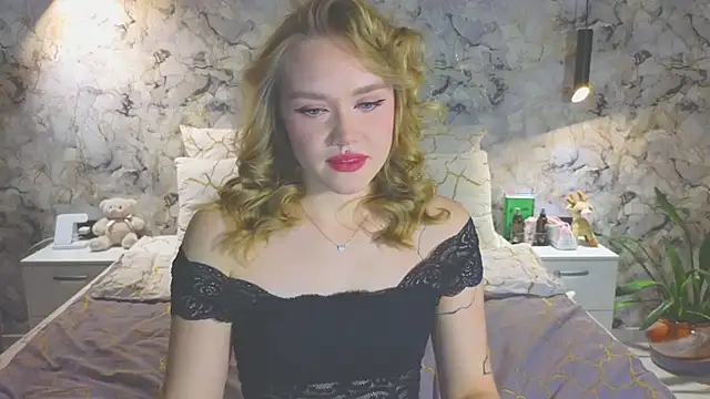 Aurora Golden1 online show from 12/01/25, 05:47