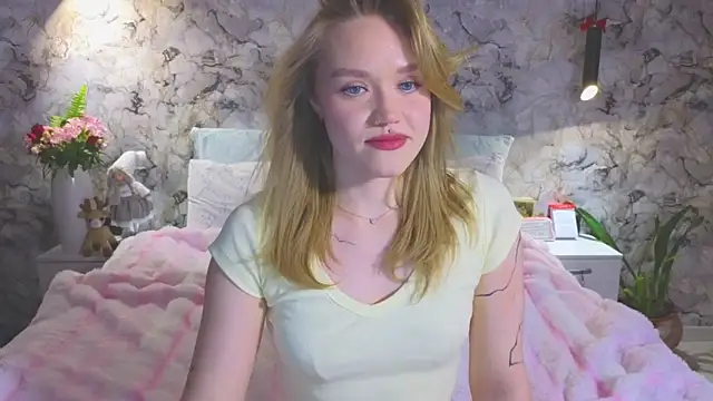 Aurora Golden1 online show from 02/05/26, 03:30