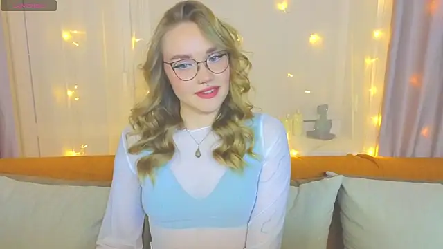 Aurora Golden1 online show from 02/20/25, 03:30