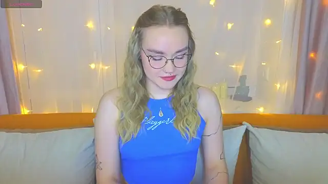 Aurora Golden1 online show from 03/07/25, 07:16