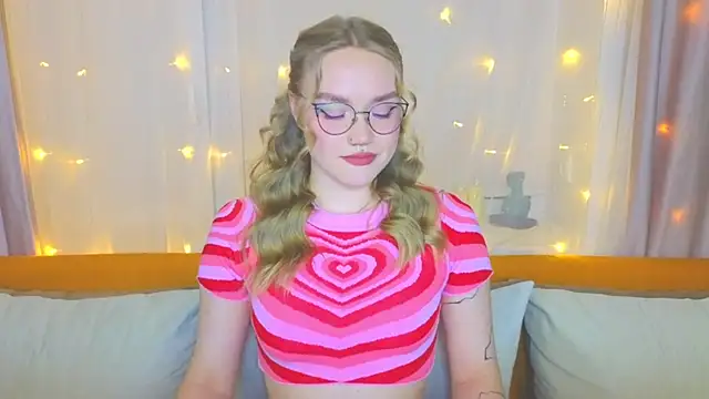 Aurora Golden1 online show from 03/18/25, 04:06