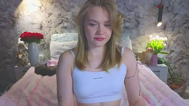 Aurora Golden1 online show from 03/12/26, 02:39