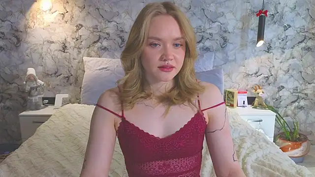 Snapshot of Aurora_Golden1 chatting on 05/01/26, 03:22 Aurora Golden1 online show from 05/01/26, 03:22