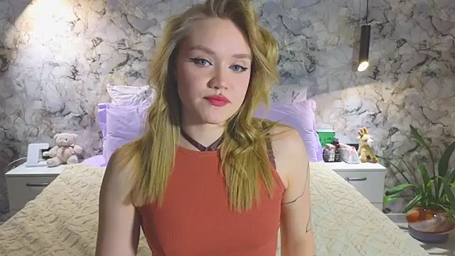 Aurora Golden1 online show from 11/28/25, 05:13