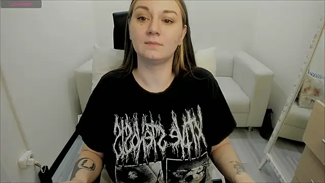 AlisaBacker online show from 01/24/25, 03:24