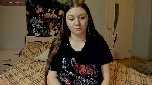 AlisaBacker online show from 11/01/25, 02:11