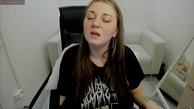 AlisaBacker online show from 01/29/25, 06:12