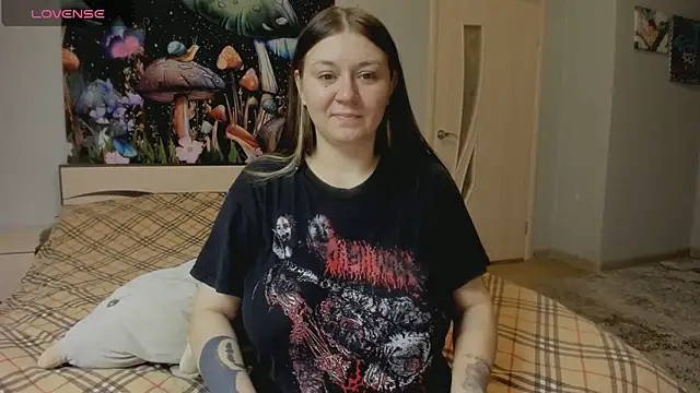 AlisaBacker online show from 10/17/25, 03:47