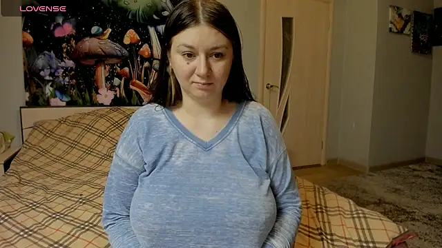 AlisaBacker online show from 10/20/25, 02:39