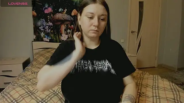 AlisaBacker online show from 11/28/25, 03:01