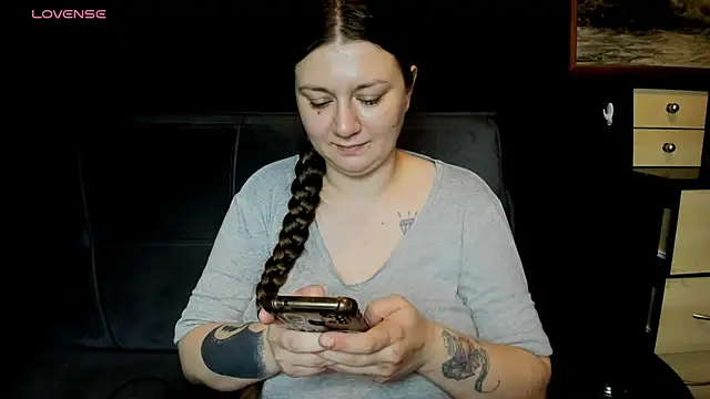 Snapshot of AlisaBacker chatting on 07/14/26, 02:05 AlisaBacker online show from 07/14/26, 02:05