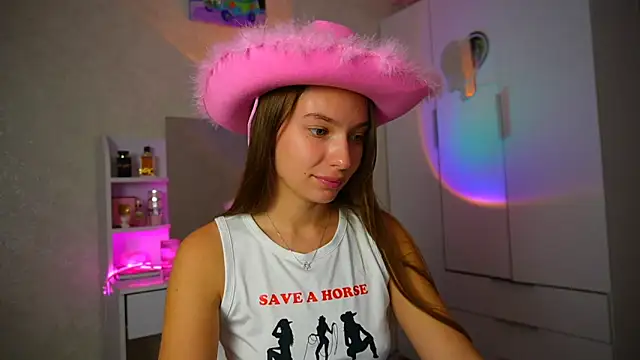 Snapshot of soffy__kisss chatting on 10/03/25, 03:24 soffy  kisss online show from 10/03/25, 03:24