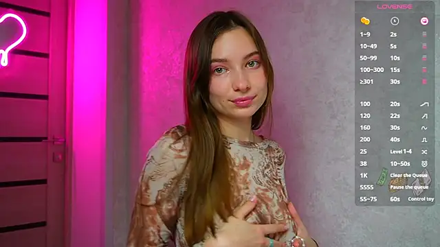 Snapshot of soffy__kisss chatting on 02/03/25, 04:31 soffy  kisss online show from 02/03/25, 04:31