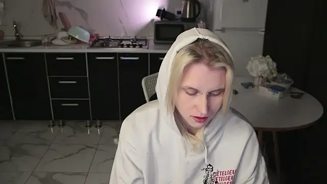 Snapshot of MertyXX chatting on 02/28/26, 10:20 MertyXX online show from 02/28/26, 10:20