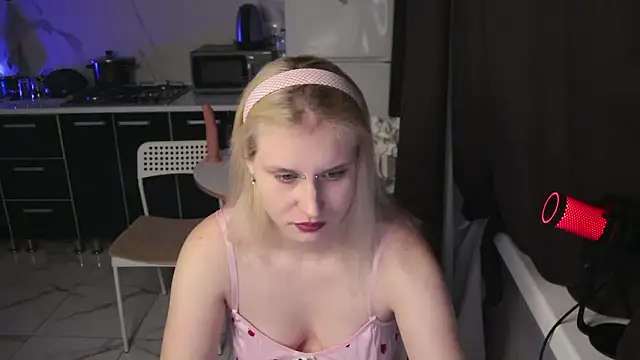 Snapshot of MertyXX chatting on 02/20/26, 10:12 MertyXX online show from 02/20/26, 10:12