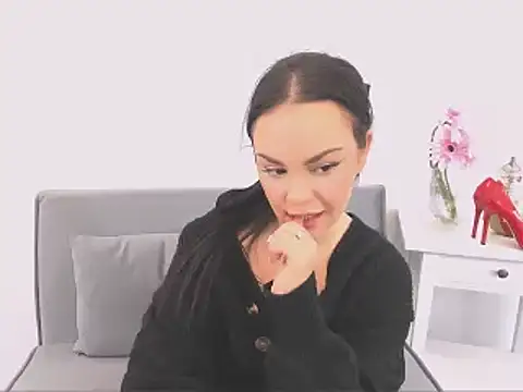 KendalNew online show from 12/19/24, 08:13