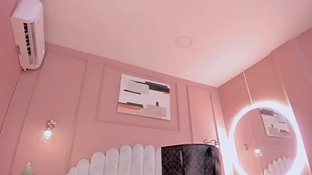 lia ass  online show from 11/30/25, 10:49