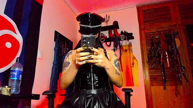 Snapshot of DominatrixBlue chatting on 01/10/25, 02:13 DominatrixBlue online show from 01/10/25, 02:13
