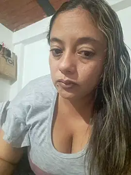 Snapshot of _MaripossaSexy_ chatting on 02/10/26, 09:36 MaripossaSexy online show from 02/10/26, 09:36