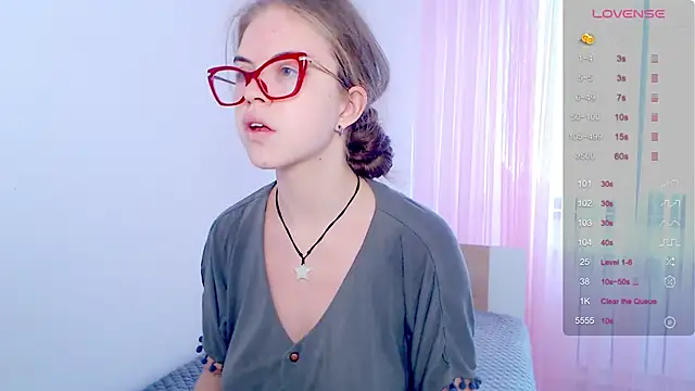Sarah HS online show from 09/10/25, 10:47