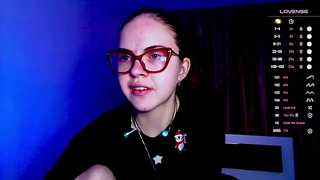 Sarah HS online show from 12/19/24, 04:57